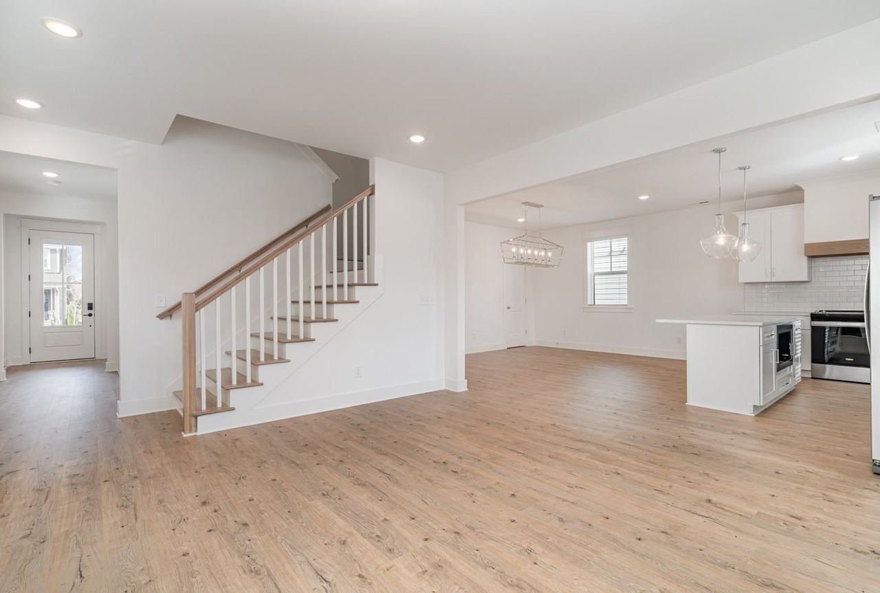 712 Caraway Ln - Photo 3 of 15