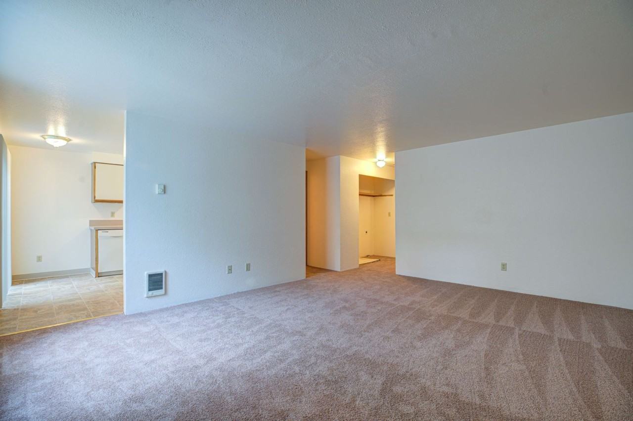 #442 WOODSIDE ESTATES APARTMENTS - Photo 2 of 47