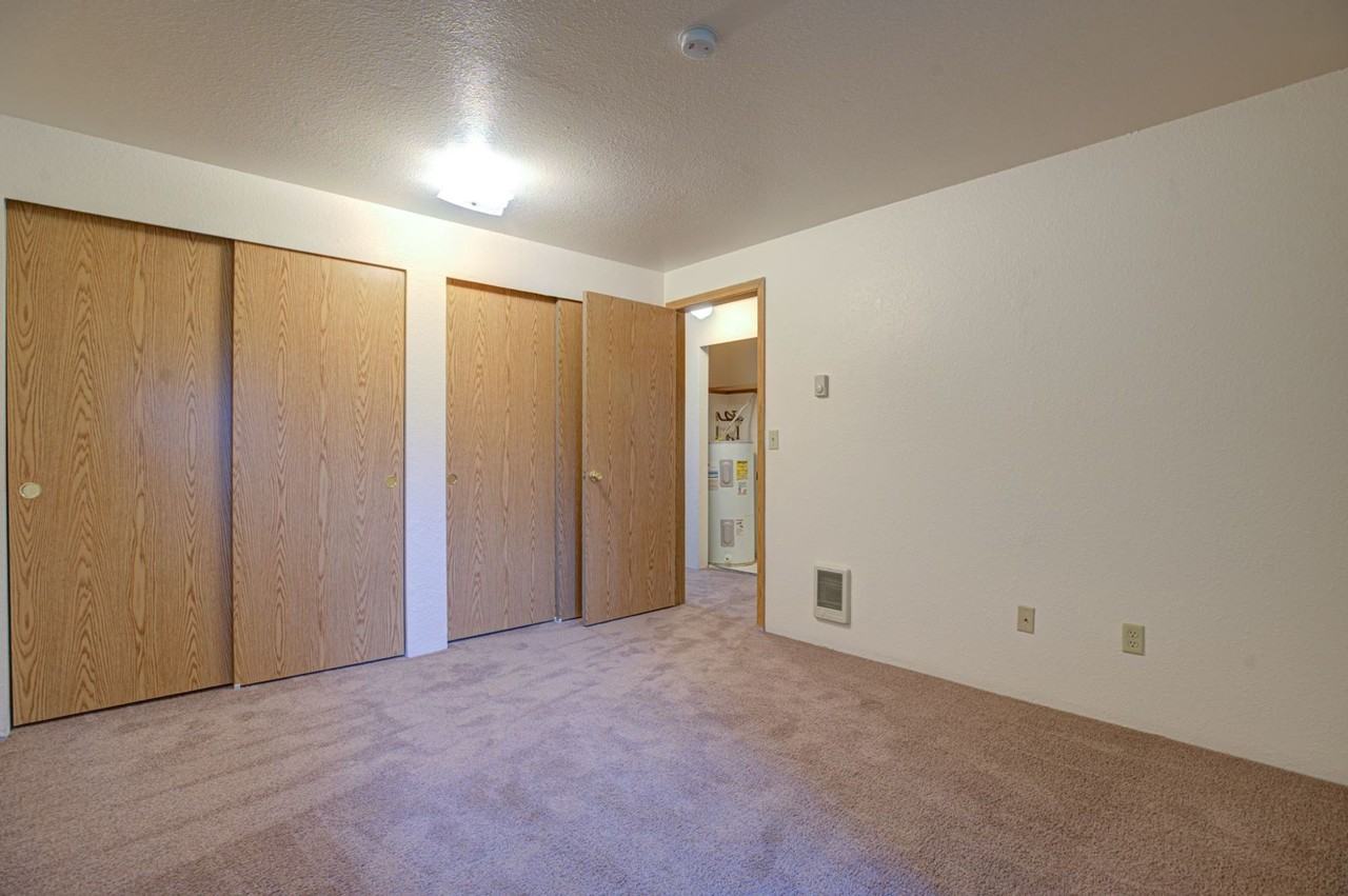 #442 WOODSIDE ESTATES APARTMENTS - Photo 7 of 47