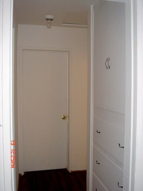 Lennox Blvd #2 - Photo 6 of 19