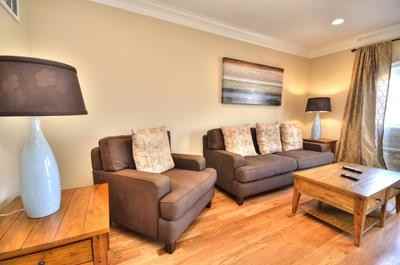 126 Se 49th St #6 - Photo 3 of 13