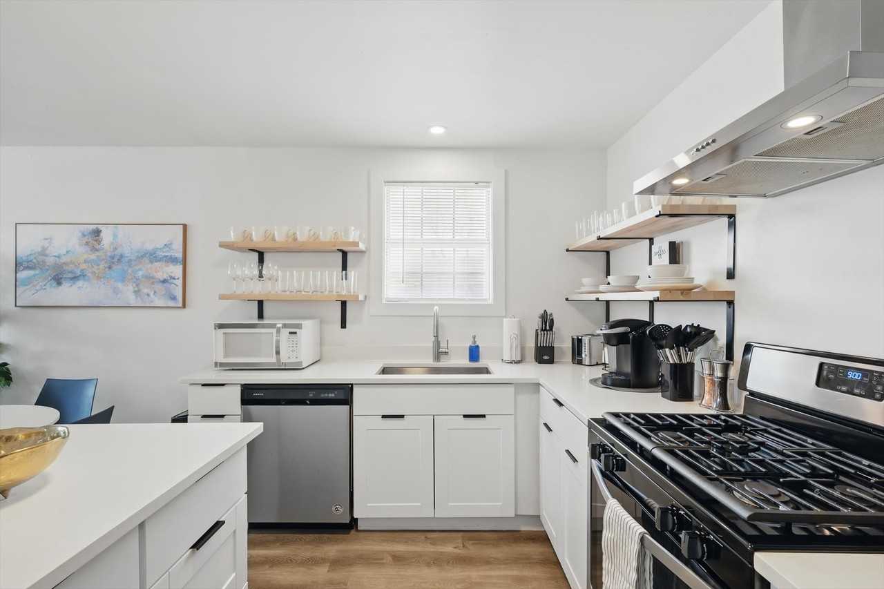 3015 Chihuahua Ave #NA - Photo 4 of 32