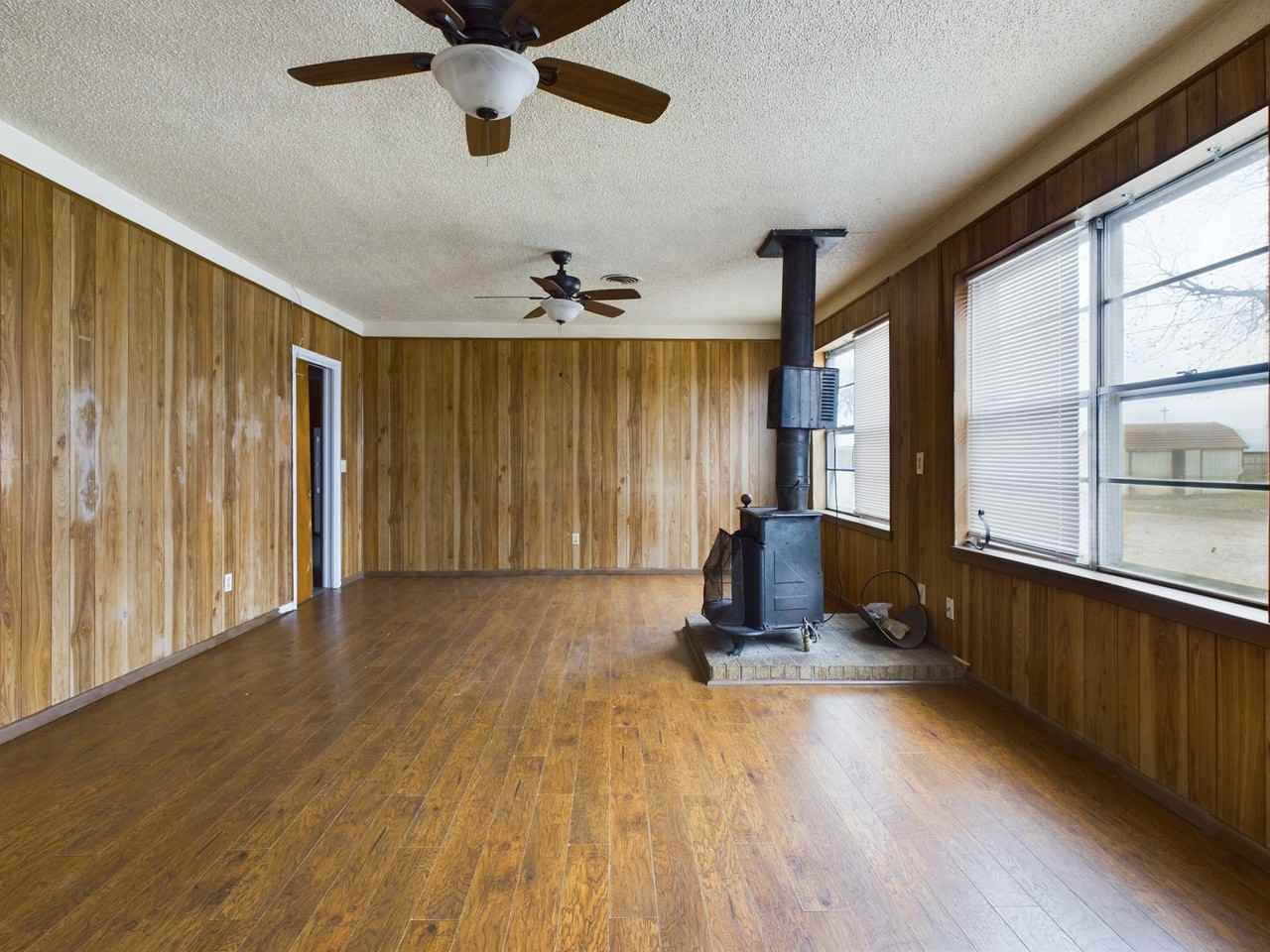 4594 Bus 287j #NA - Photo 2 of 22