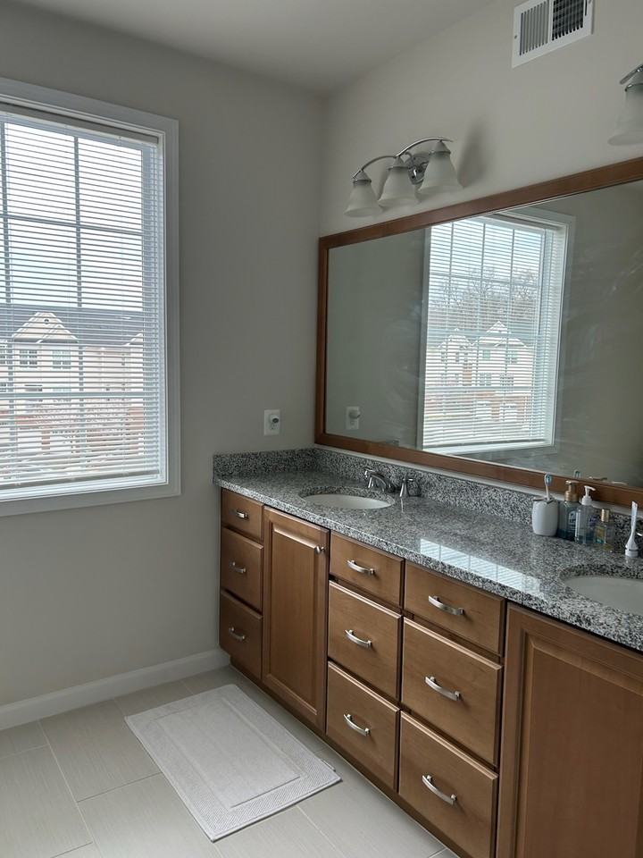 23265 Milltown Knoll Sq #114 - Photo 5 of 7