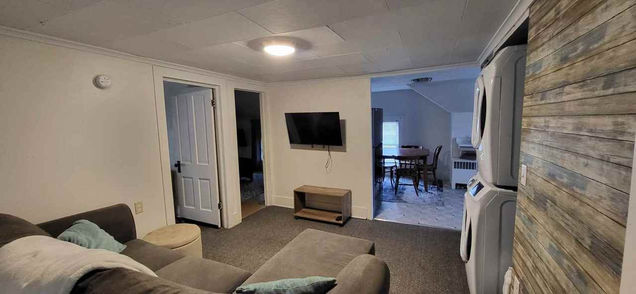 1322 Glendale Ave #2 - Photo 2 of 7