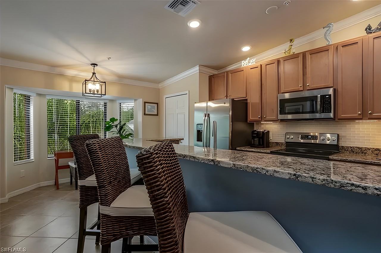 13671 Julias Way #1225 - Photo 6 of 20