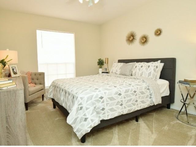 Chateaux Dijon Apartments - Photo 2 of 42