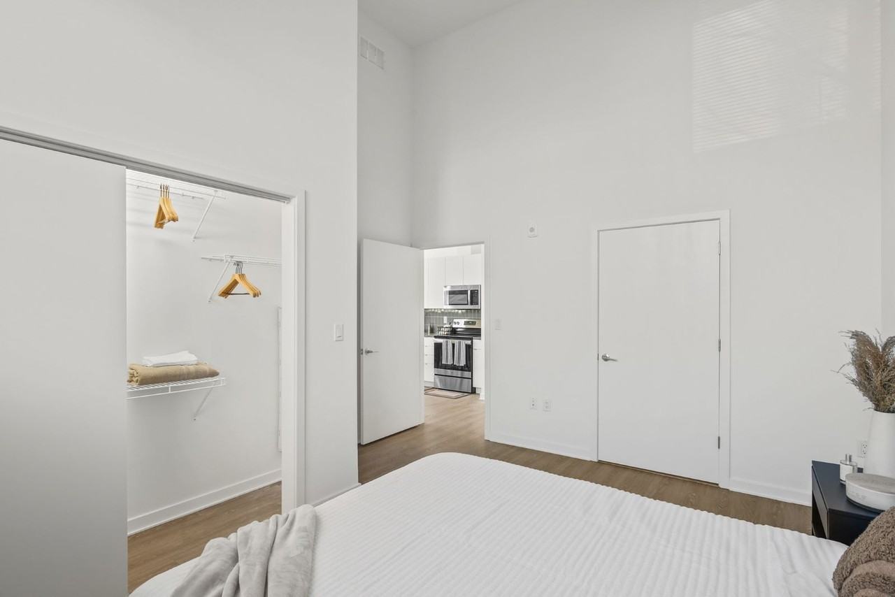 HOHM - Photo 4 of 50