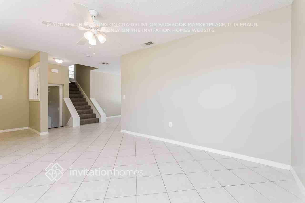 2805 Winterset Park - Photo 5 of 12