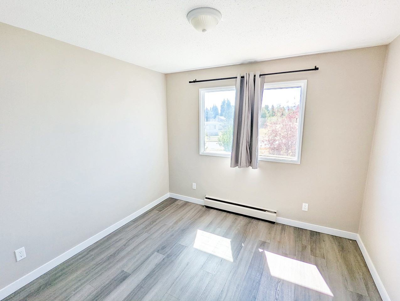 Uptown Apartments - Photo 5 of 9