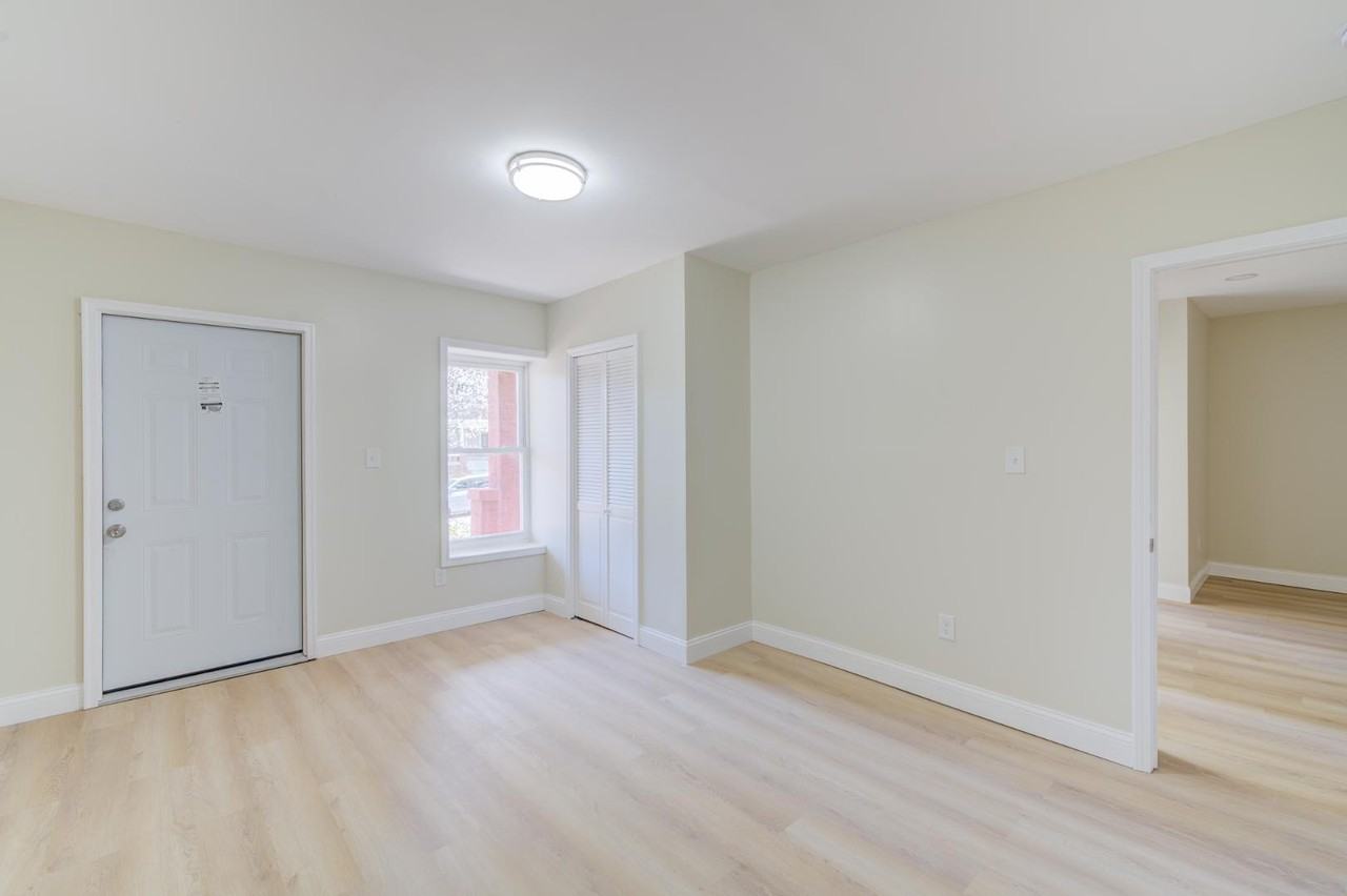 4111 Minnesota Ave - Photo 6 of 20