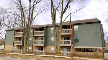 featured image of 105 N Busey Ave