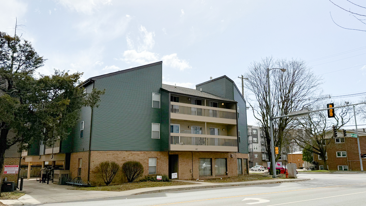 813 W Springfield - Photo 6 of 16