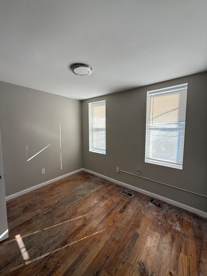 639 Cherrier Court Camden NJ 08103 - Photo 3 of 20