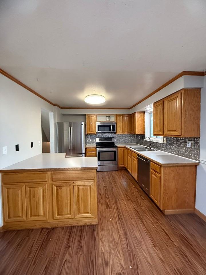 4513 N Larch Rd - Photo 7 of 20