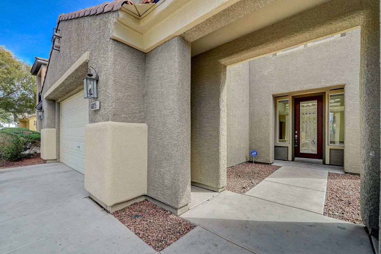 6825 Spessard Holland Ct - Photo 4 of 50