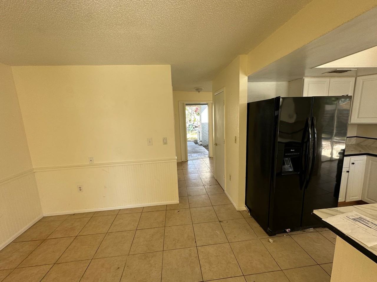 6535 Waterford Cir - Photo 4 of 30