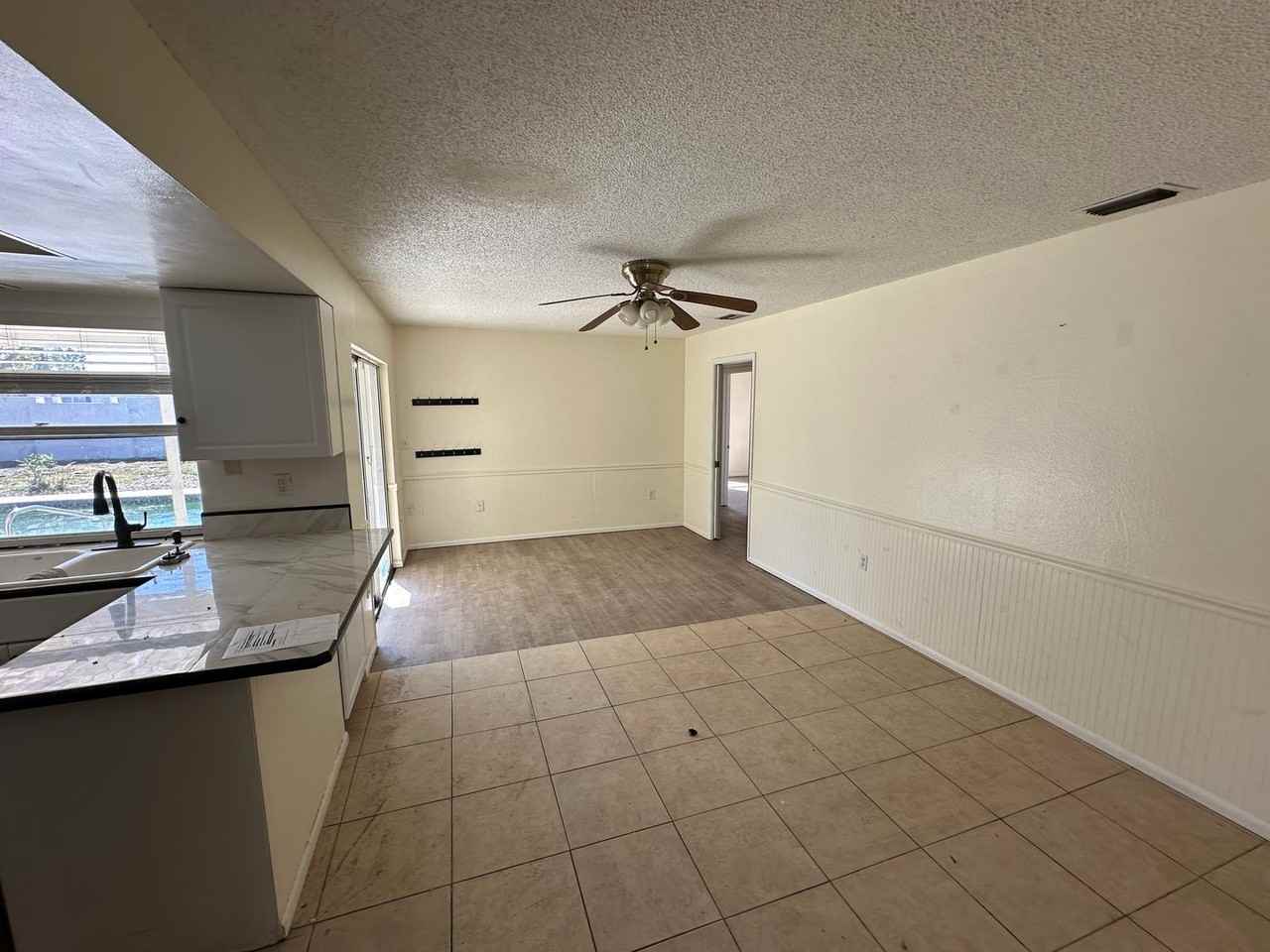 6535 Waterford Cir - Photo 5 of 30