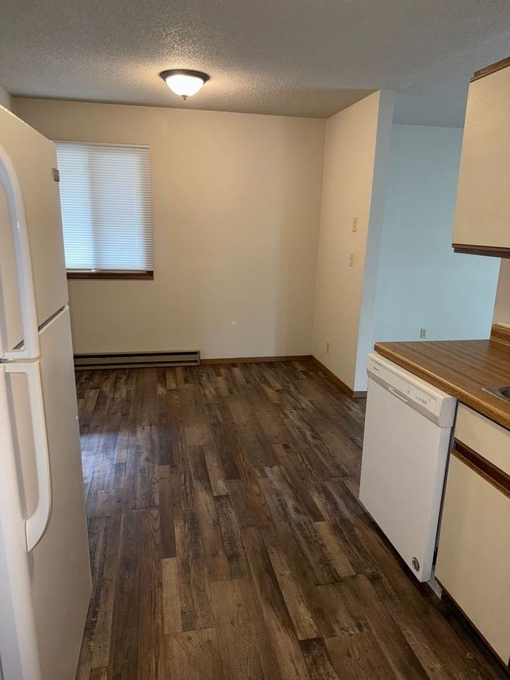 2319 Meadow - Photo 3 of 14