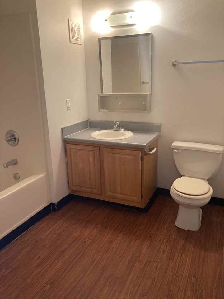 Valley Railroad Apartments - Photo 5 of 30