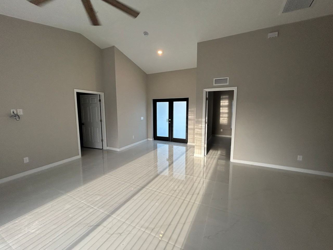 2601 Ne Juanita Pl - Photo 6 of 19