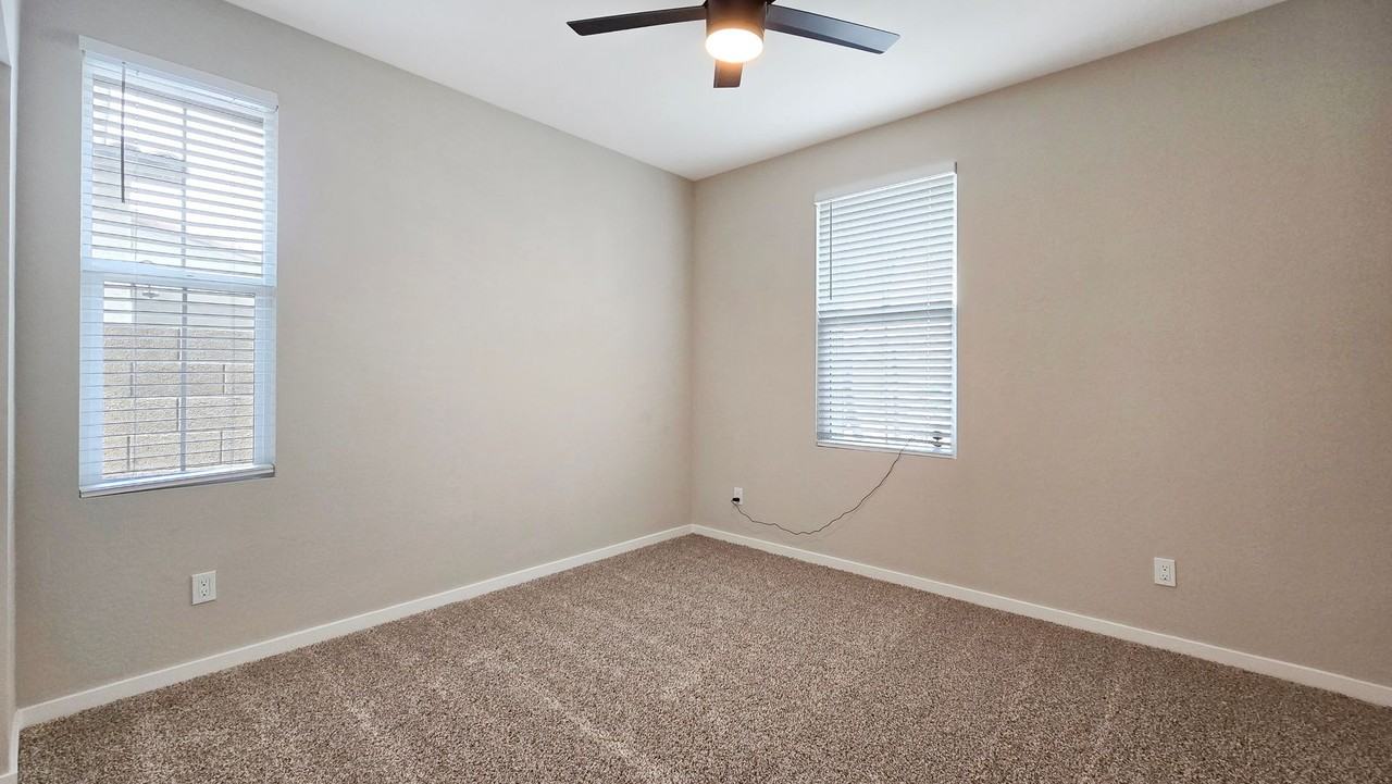 13865 S 177th Ave - Photo 3 of 50