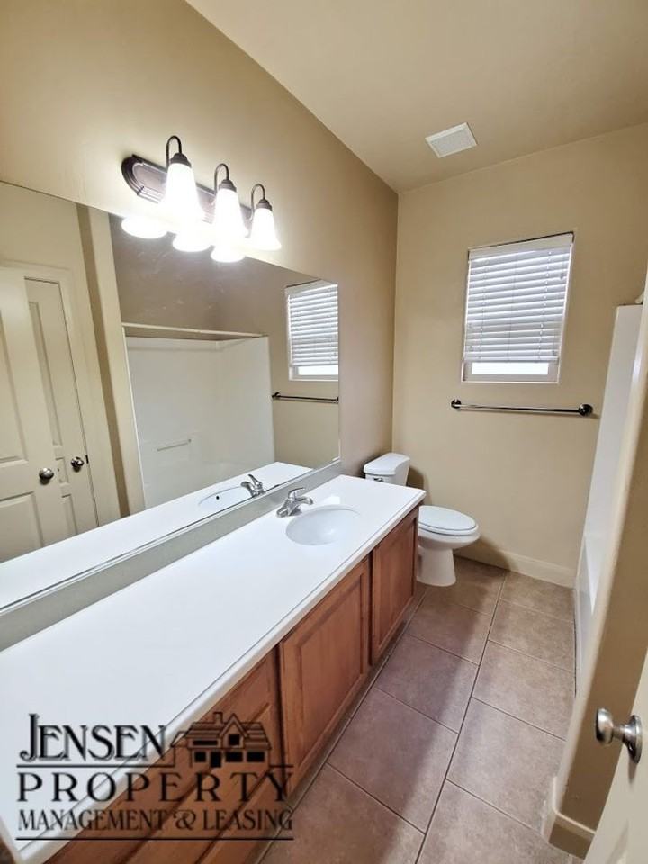 259 N 2940 E - Photo 5 of 30