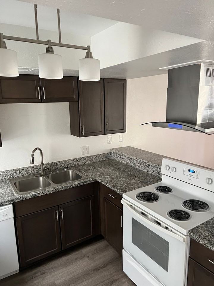 204 North Bruce Street #C - Photo 5 of 16