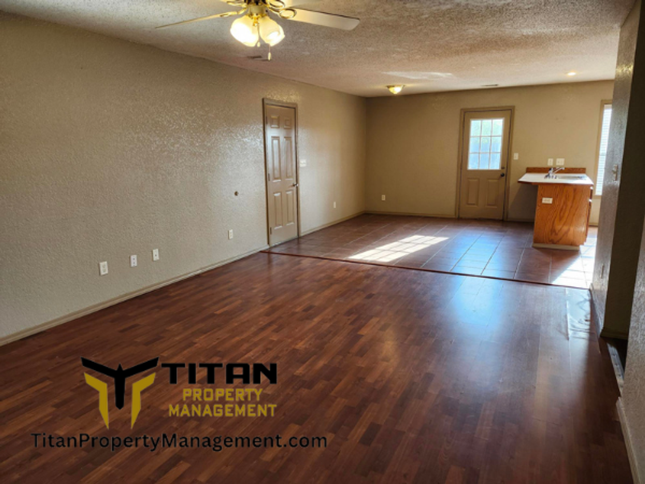 808 Tee St - Photo 4 of 19