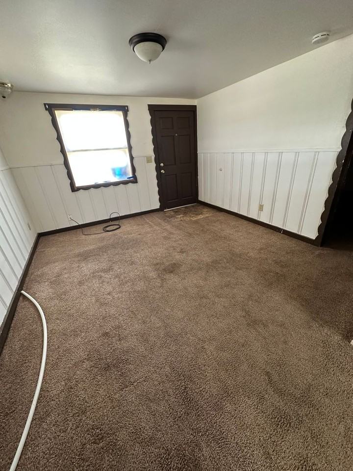 806 Hickory St - Photo 3 of 6