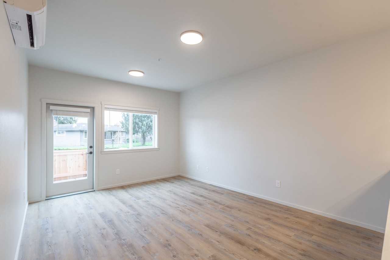 Sparrow Landing - Photo 6 of 50