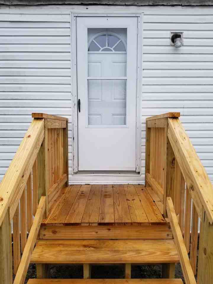 17 Richardson Dr - Photo 2 of 22