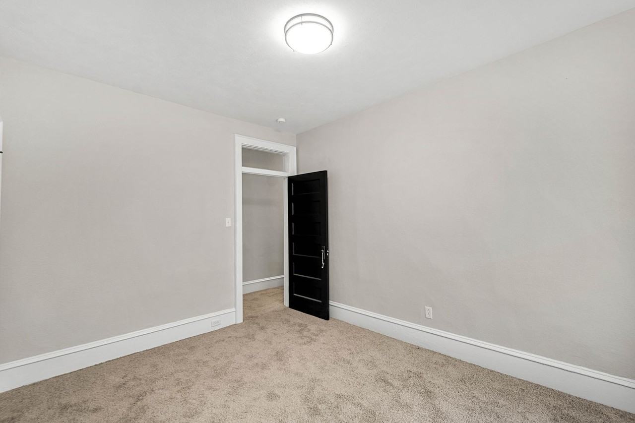 226 East End Avenue - Photo 6 of 42