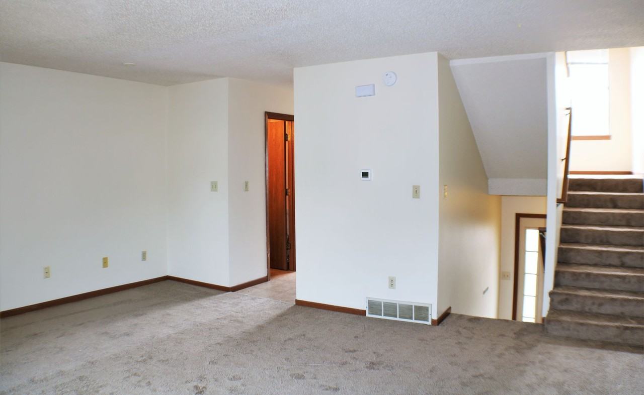 636 Westwinds Dr - Photo 6 of 35