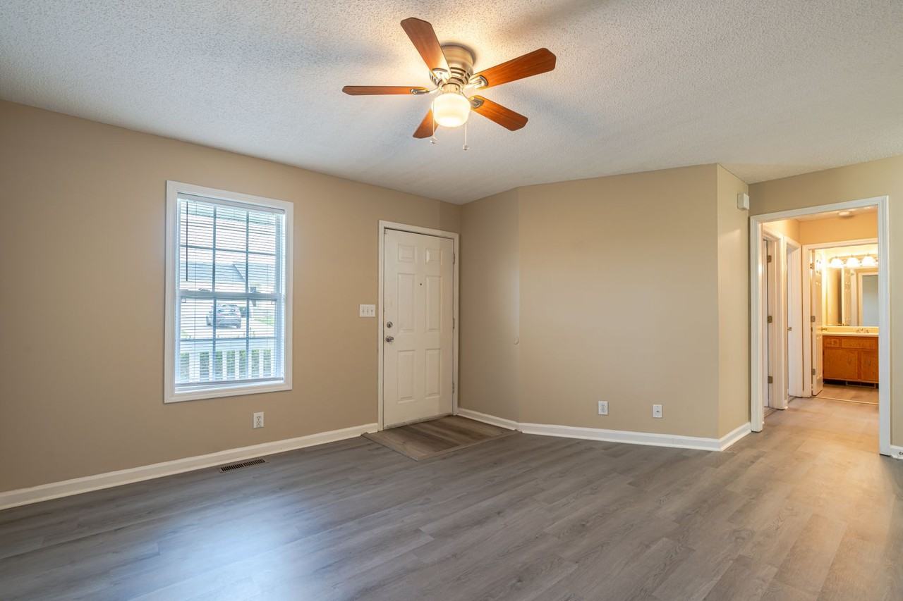 511 Potomac Dr - Photo 4 of 21