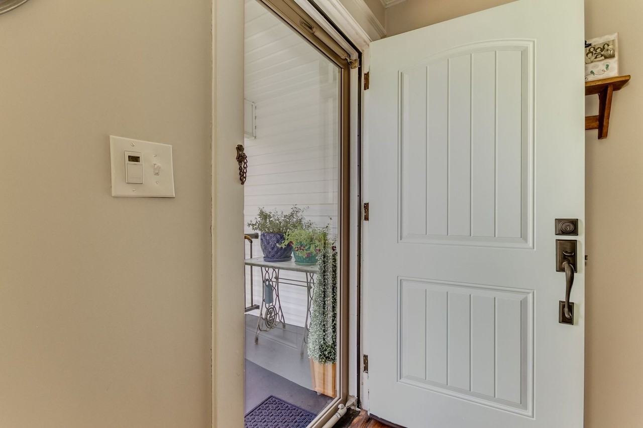 1720 2nd Ave - Photo 6 of 35