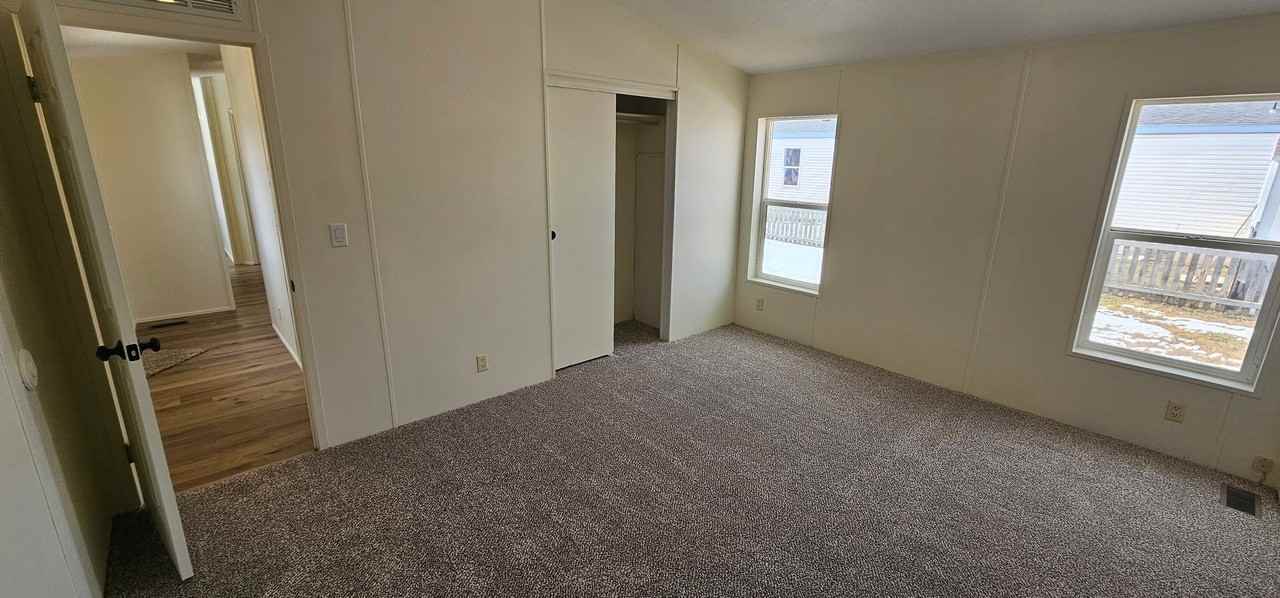 63 Green Tree Dr - Photo 5 of 42