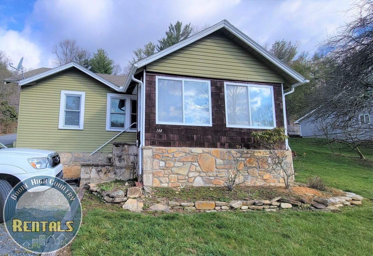 144 Azalea Circle - Photo 2 of 24