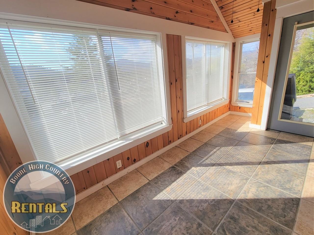 144 Azalea Circle - Photo 4 of 24