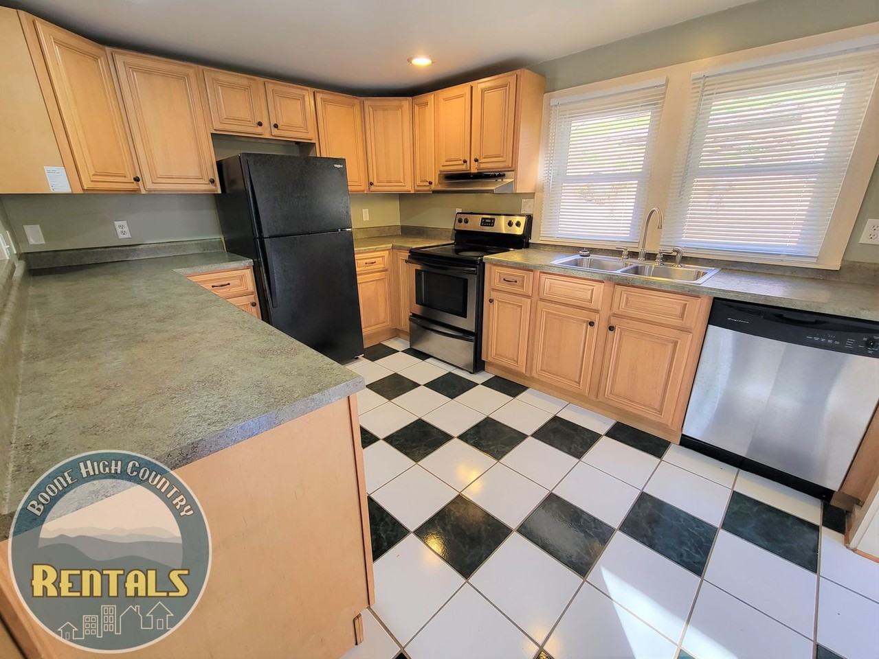 144 Azalea Way - Photo 5 of 20