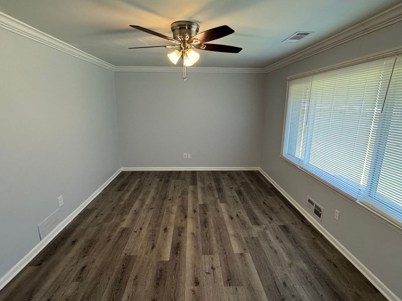 509 Oxford Rd - Photo 3 of 16