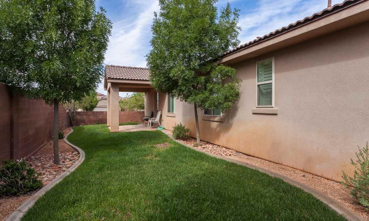 358 E Munich Dr - Photo 4 of 24