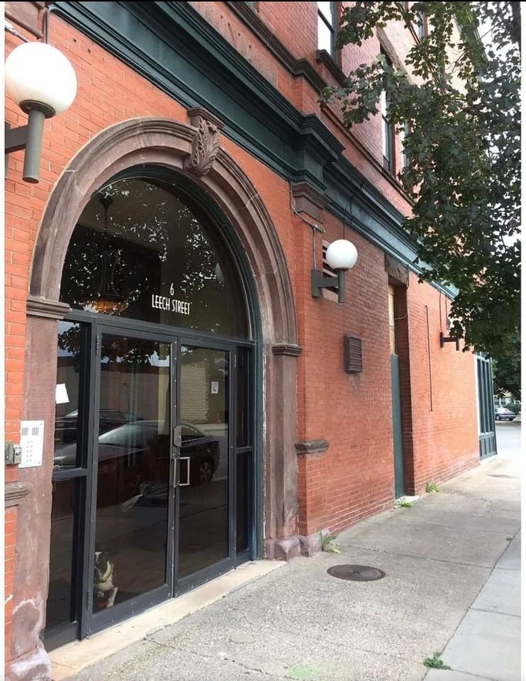 Historic building on West 7th and Grand in St. Paul - Photo 6 of 11