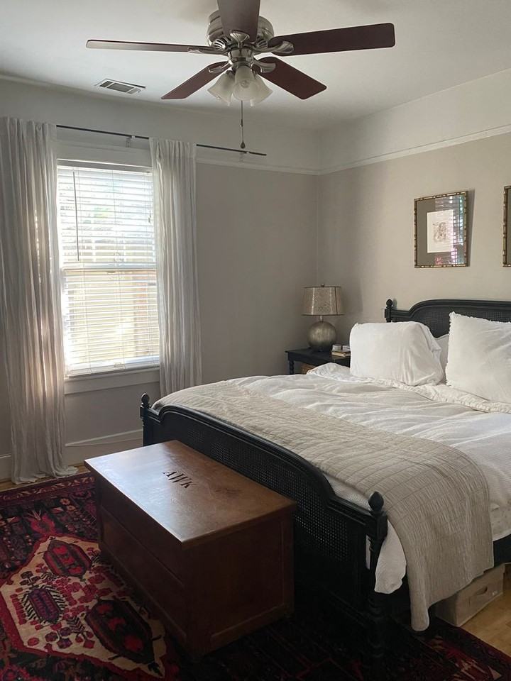 720 E 48th St - Photo 4 of 34