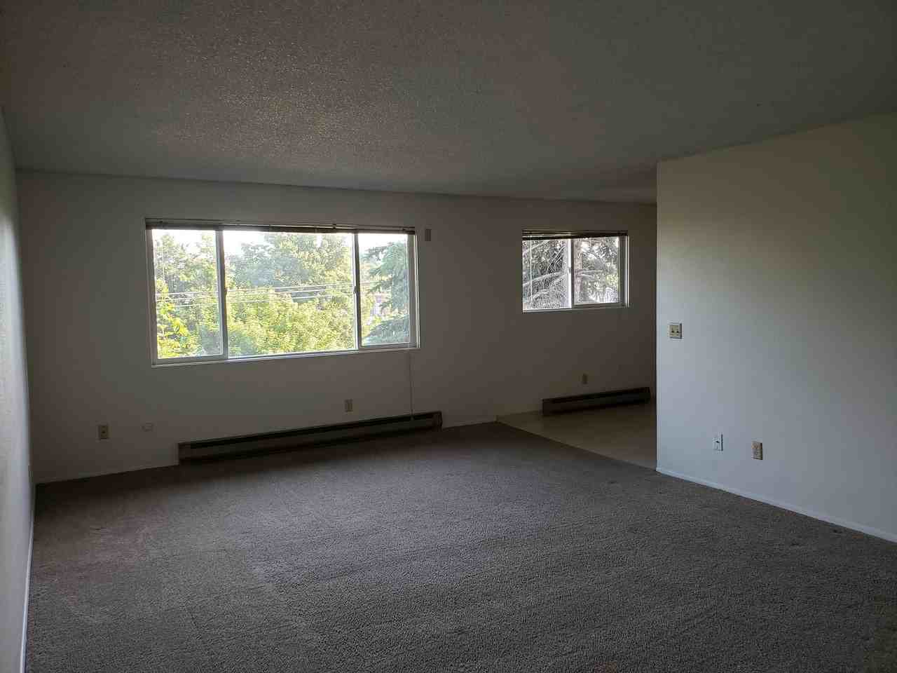 1218 - Photo 2 of 6