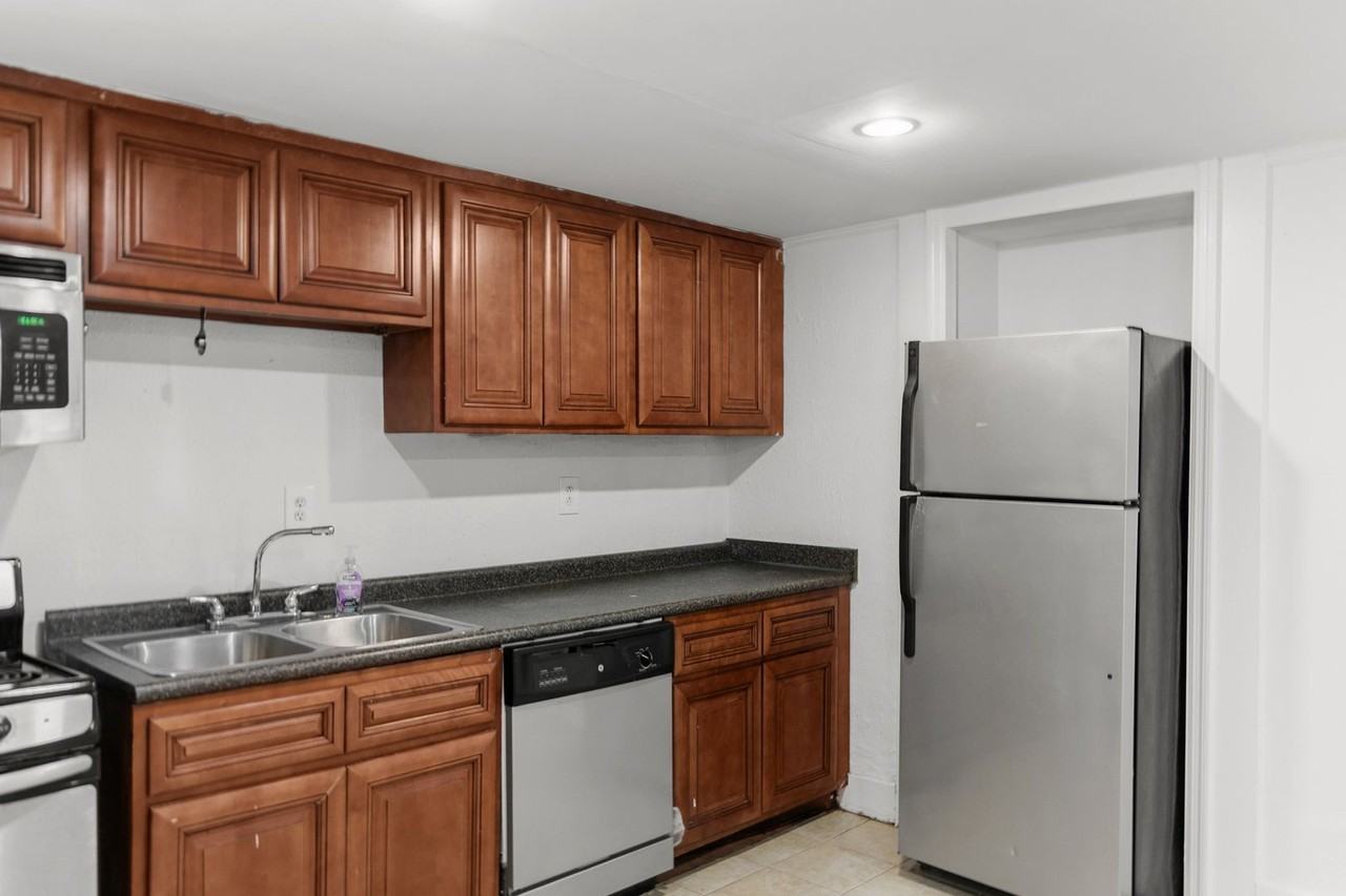 Oak Hill - Photo 2 of 50