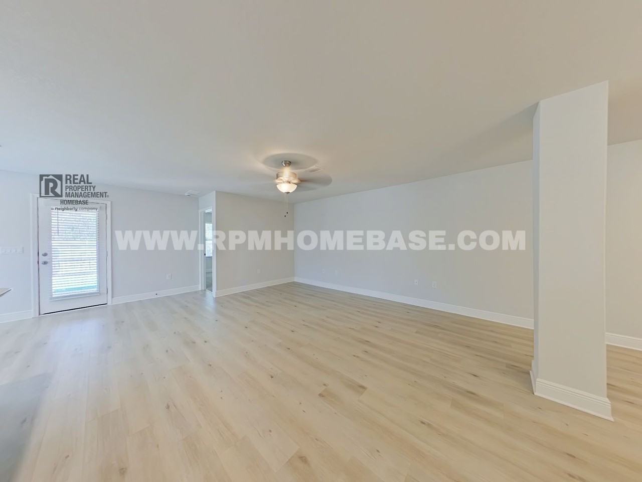 126 Ridgeway Cir - Photo 2 of 17