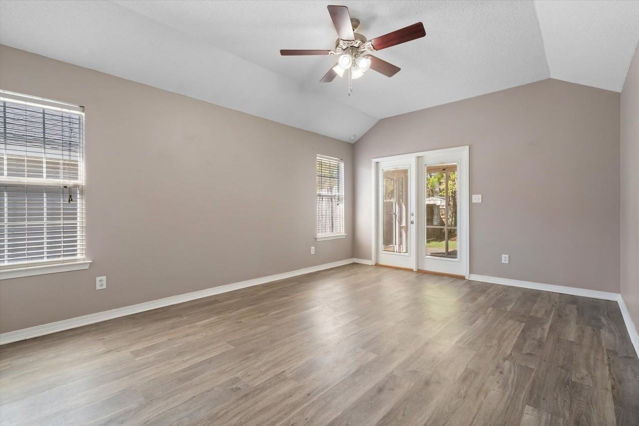 2122 Spring Grove Ct - Photo 2 of 21