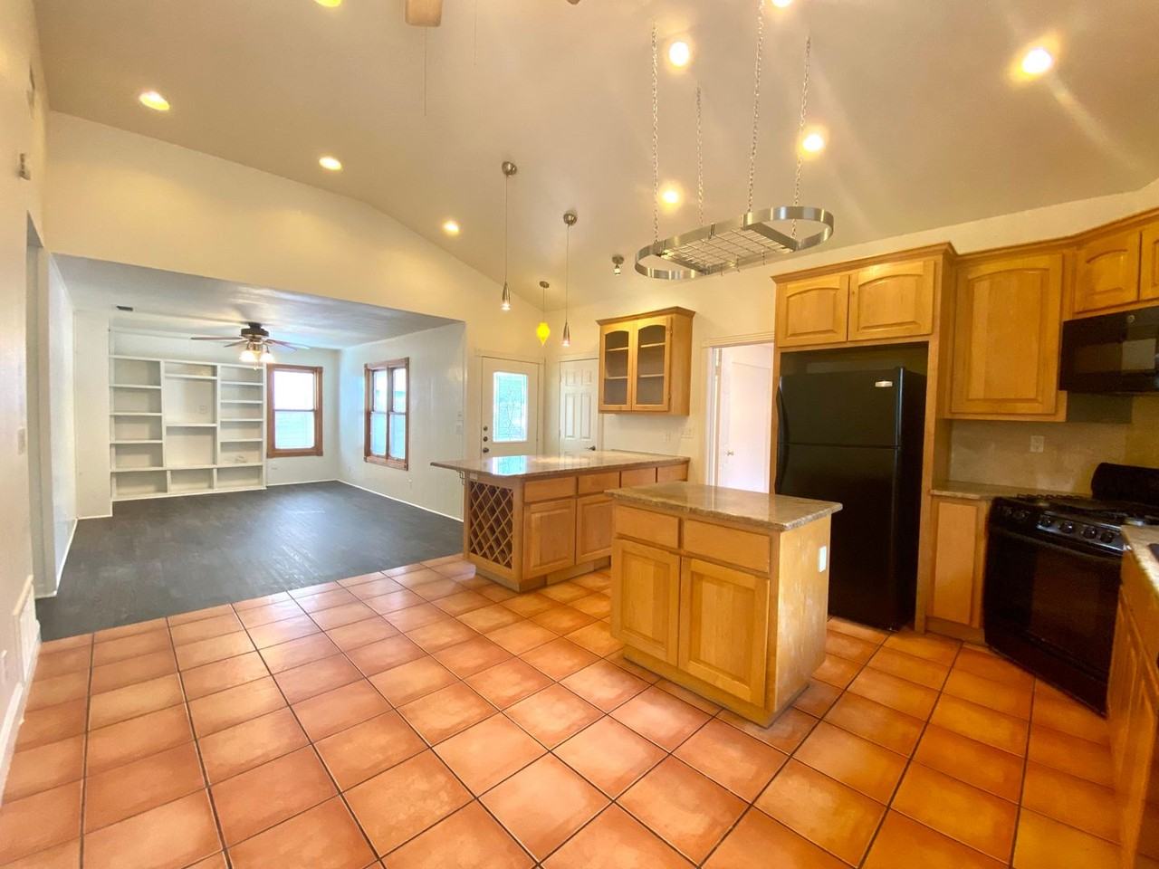 125 Frederick St - Photo 6 of 22