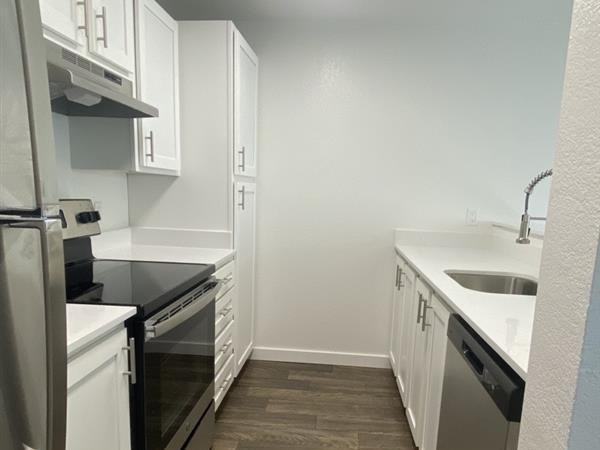 18463 Blueberry Ln - Photo 4 of 24